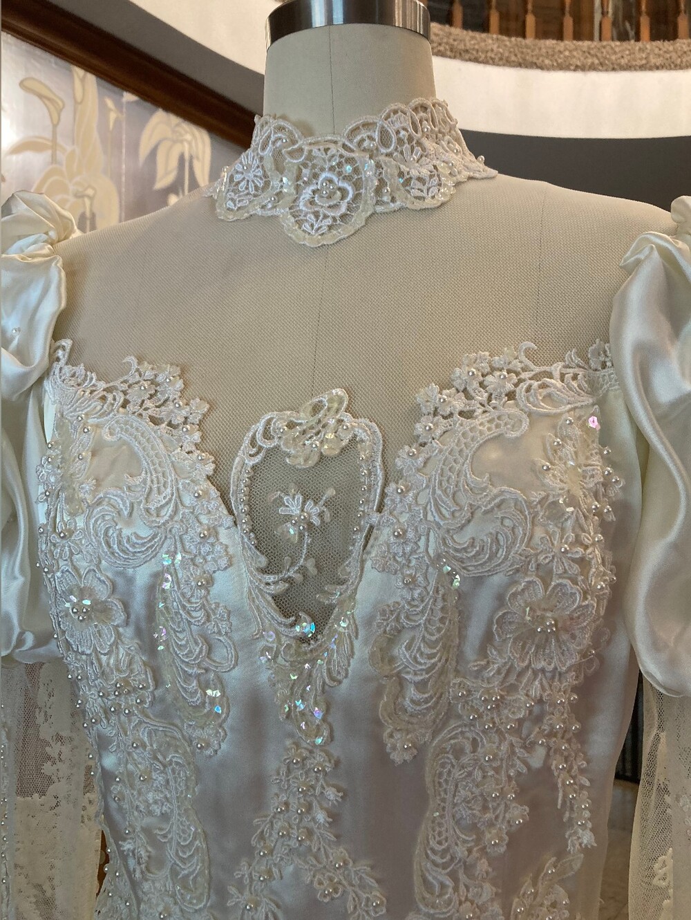 Vintage Ivory Satin and Lace Wedding Gown - Picture 9 of 16